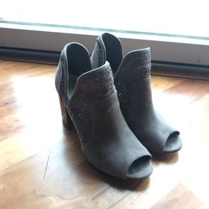 Women’s Fergalicious by Fergie wedge heel